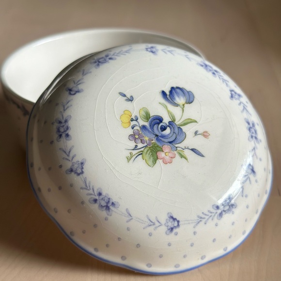 ✨Vintage Nikko Tableware Trinket Dish with Lid✨ - Picture 2 of 5